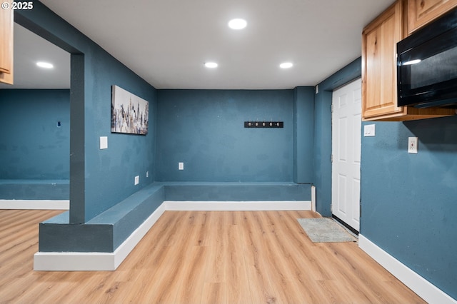 2360 N R St, Washougal, WA 98671 - unfurnished room with wood finished floors and recessed lighting
