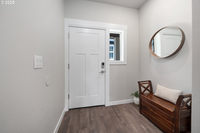 2360 N R St, Washougal, WA 98671 - foyer entrance featuring dark wood finished floors and baseboards