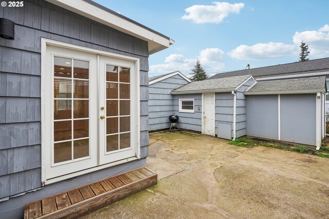 6536 SE Flavel St, Portland, OR 97206 - spacious closet with lofted ceiling and carpet floors