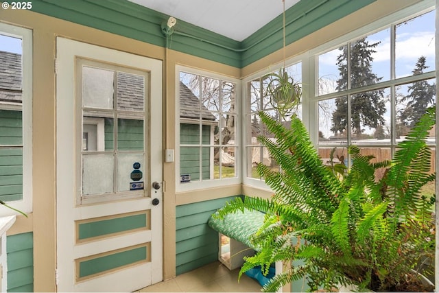 view of sunroom / solarium