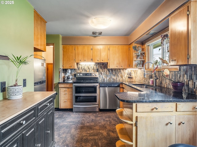 kitchen with visible vents, backsplash, open shelves, stainless steel appliances, and a sink