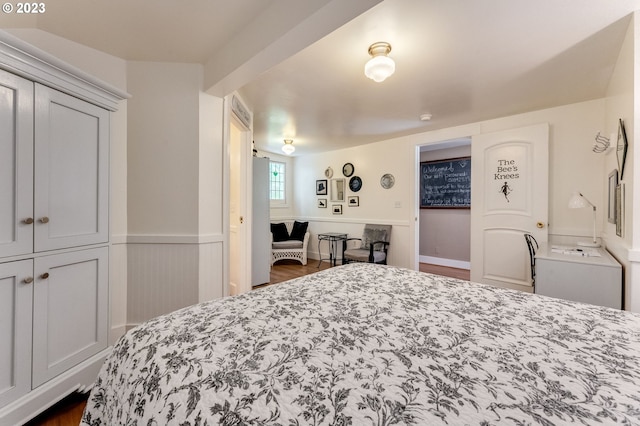 487 Arkansas Ave, Vernonia, OR 97064 - bedroom with wainscoting