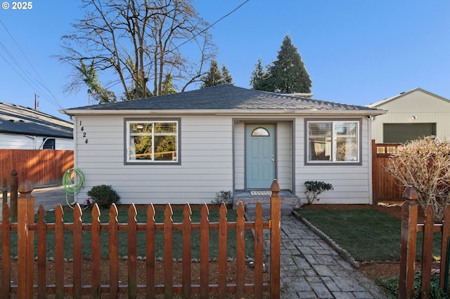 view of front of house with a front lawn