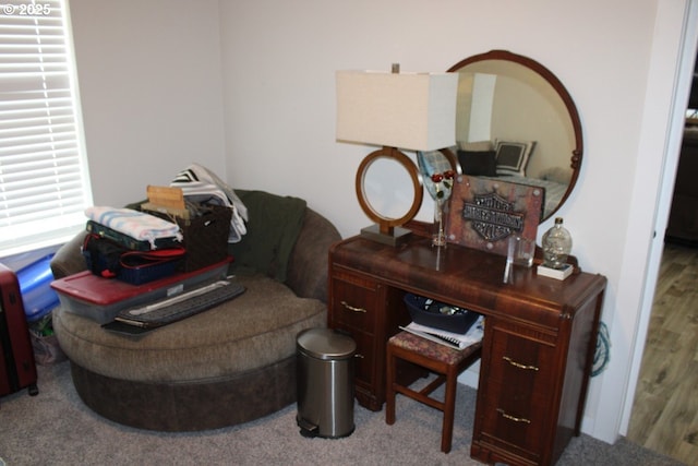 526 SE 15th St, Pendleton, OR 97801 - sitting room with carpet floors