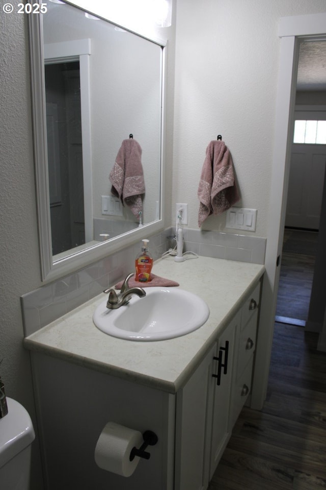 526 SE 15th St, Pendleton, OR 97801 - bathroom with vanity and wood finished floors