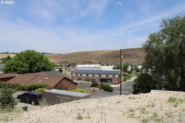 526 SE 15th St, Pendleton, OR 97801 - view of mountain background