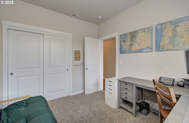 530 N Helens View Dr, Ridgefield, WA 98642 - home office with light carpet