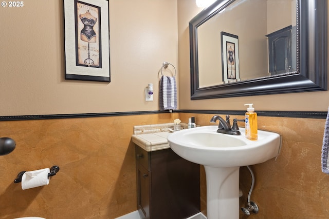 24150 NW Green Mountain Rd, Banks, OR 97106 - bathroom with tile walls