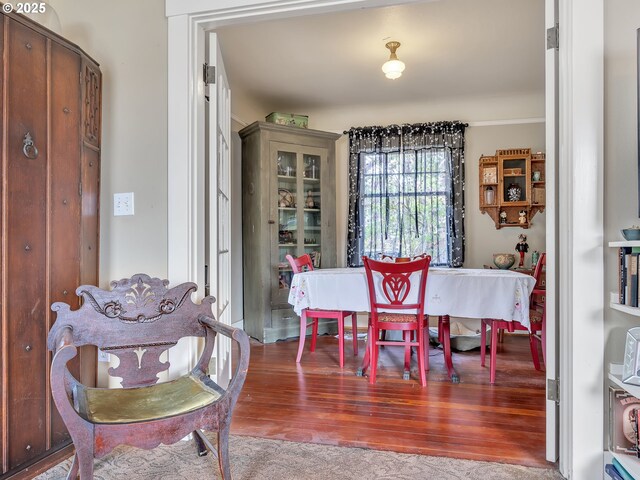 1078 Harrison Ave, Astoria, OR 97103 - dining area with wood finished floors
