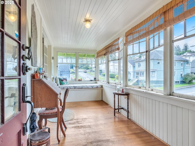 1078 Harrison Ave, Astoria, OR 97103 - sunroom / solarium with healthy amount of natural light