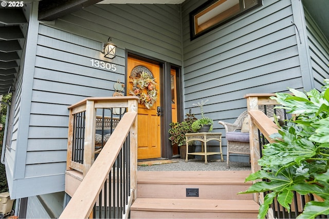 property entrance with a porch