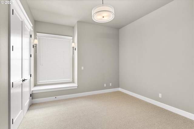 15007 Twin Fir Rd, Lake Oswego, OR 97035 - carpeted empty room with baseboards