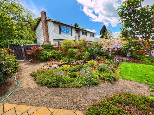 3880 SW 194th Pl, Beaverton, OR 97078 - view of yard featuring fence