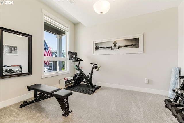 workout room with carpet