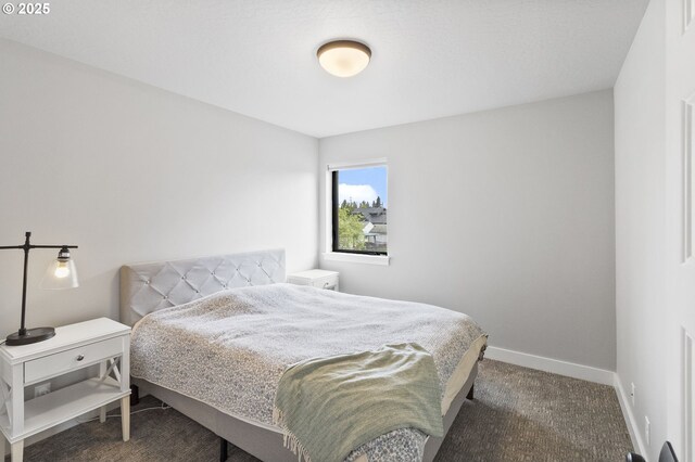 507 Honeysuckle Ln, Eugene, OR 97401 - carpeted bedroom with baseboards