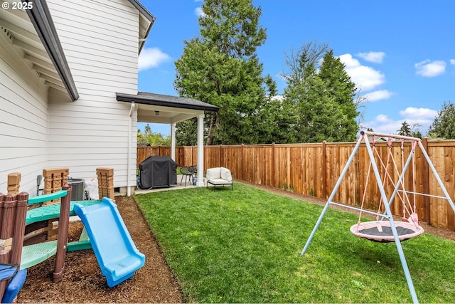 507 Honeysuckle Ln, Eugene, OR 97401 - view of yard featuring a patio area