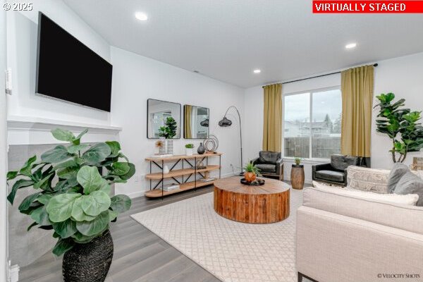 2747 Woodfern Ter Lot 57, Eugene, OR 97403 - living area with wood finished floors and recessed lighting