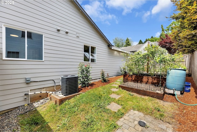 1633 N Q St, Washougal, WA 98671 - view of yard featuring a vegetable garden
