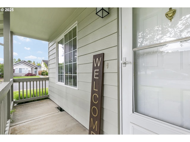 balcony featuring covered porch