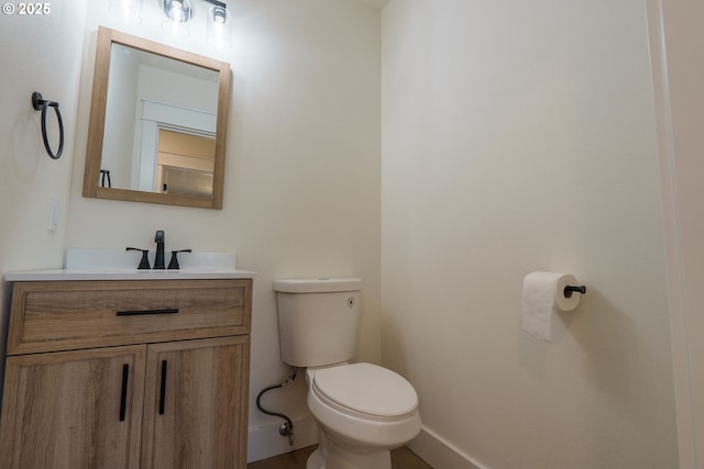 535 E St, Independence, OR 97351 - half bath with baseboards and vanity