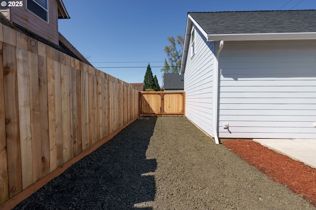 535 E St, Independence, OR 97351 - view of yard with a gate