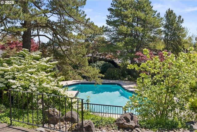 62 Condolea Ter, Lake Oswego, OR 97035 - view of pool