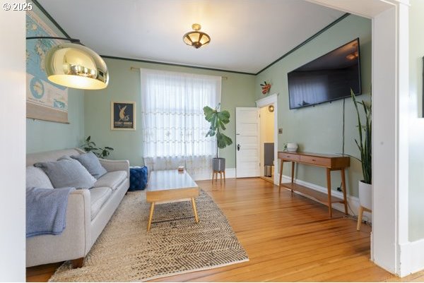 1508 Union Ave, North Bend, OR 97459 - living room featuring wood finished floors