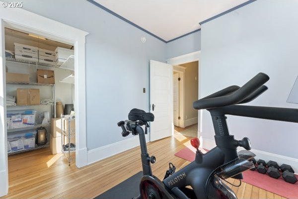 1508 Union Ave, North Bend, OR 97459 - exercise room with wood finished floors