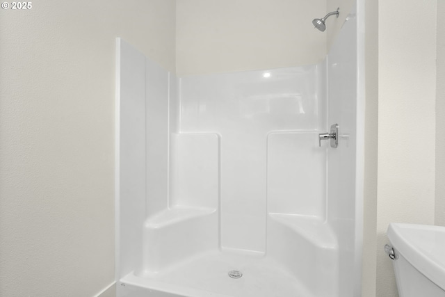 48438 E Meadow Way, Oakridge, OR 97463 - full bathroom featuring a shower