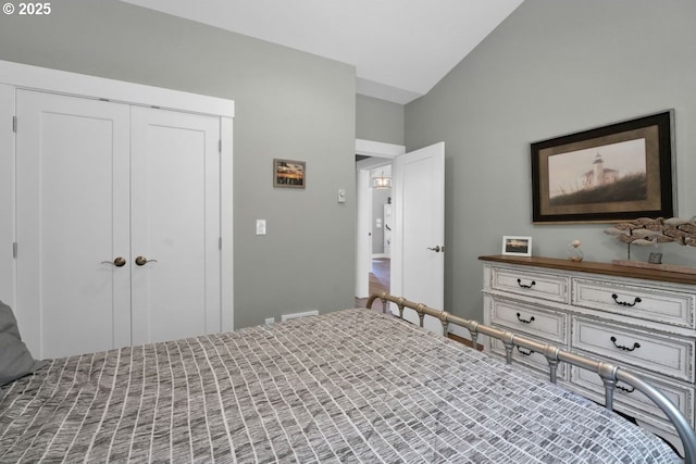 83591 Sauter Dr, Florence, OR 97439 - bedroom featuring a closet and vaulted ceiling
