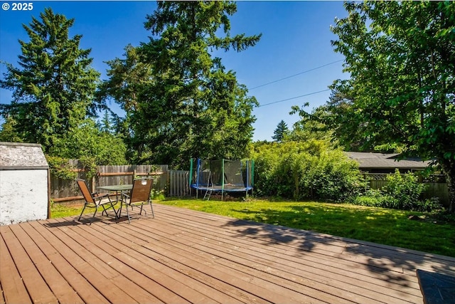 9532 SW Whitford Ln, Beaverton, OR 97008 - deck featuring a trampoline