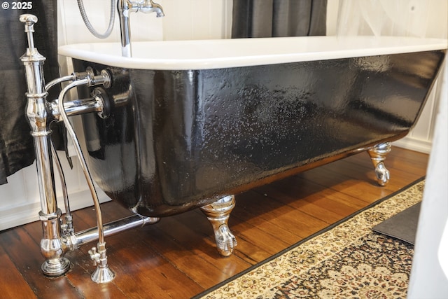 1817 SE 12th Ave, Portland, OR 97214 - detailed view of a soaking tub and wood finished floors