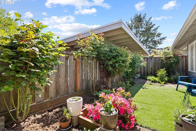 view of yard featuring fence