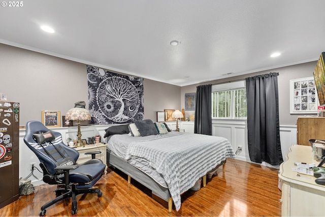 190 Walnut St, Myrtle Creek, OR 97457 - bedroom featuring ornamental molding, wood finished floors, wainscoting, recessed lighting, and a desk