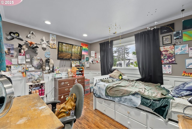 190 Walnut St, Myrtle Creek, OR 97457 - bedroom with crown molding, wainscoting, a decorative wall, wood finished floors, and recessed lighting