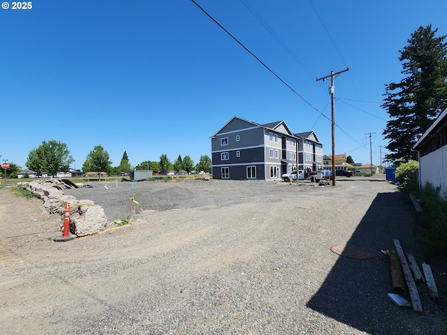 600 4th St, Gervais, OR 97026 - view of road