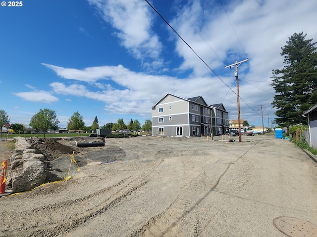 600 4th St, Gervais, OR 97026 - view of dirt / gravel road