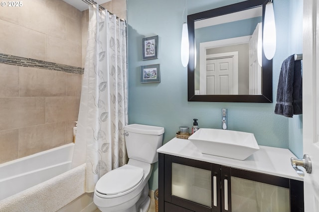 703 NW 94th St, Vancouver, WA 98665 - bathroom featuring shower / bath combo with shower curtain and vanity
