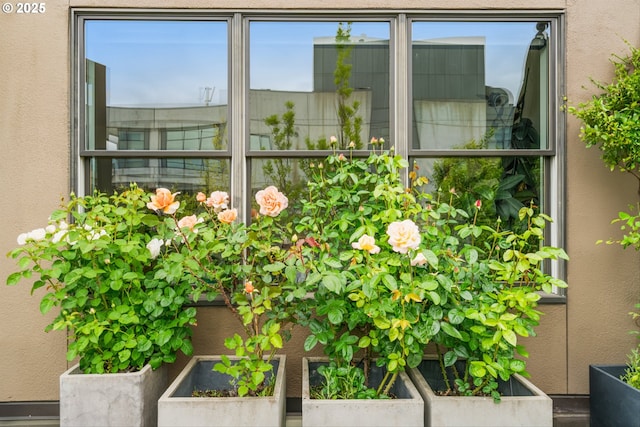 1420 NW Lovejoy St Unit 710, Portland, OR 97209 - exterior space featuring stucco siding