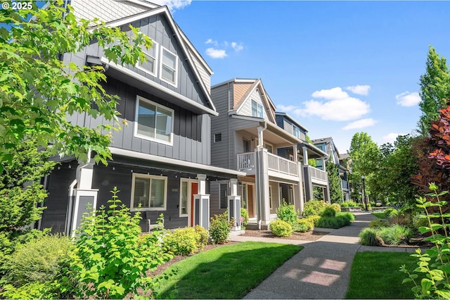 14139 SW Burlwood Ln, Beaverton, OR 97005 - view of front of home featuring board and batten siding