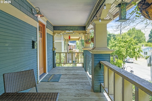 2869 SE Sherman St, Portland, OR 97214 - view of porch