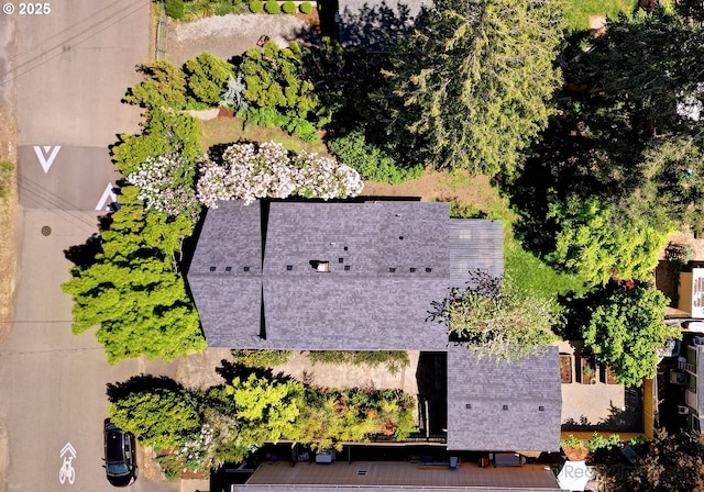 aerial view of property and surrounding area