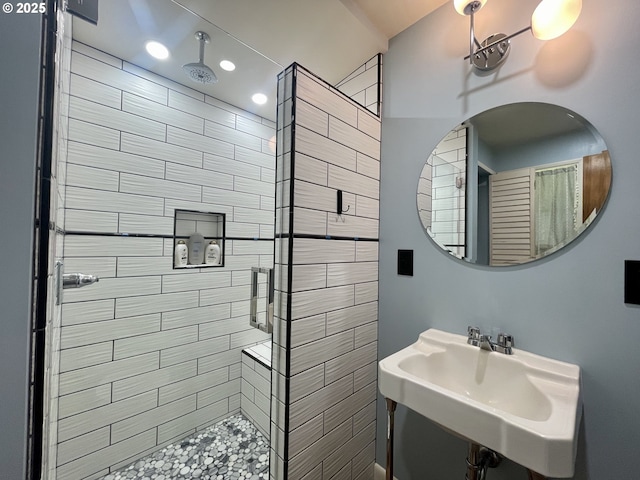 54825 Robinson Rd, Coquille, OR 97423 - full bath featuring a sink, a shower stall, and recessed lighting