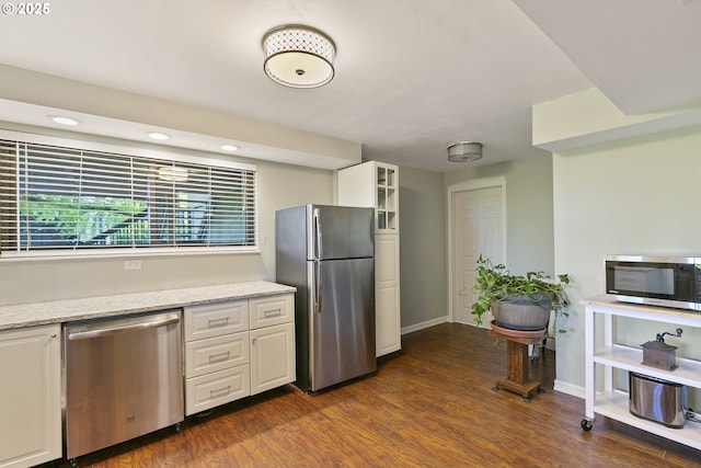 225 NW Brier Ave, Dundee, OR 97115 - bedroom featuring freestanding refrigerator, baseboards, dark wood-style floors, and visible vents