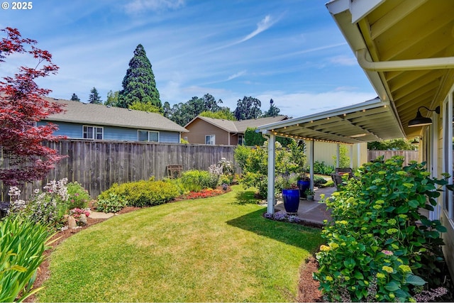 603 Lone Oaks Loop, Silverton, OR 97381 - fenced backyard with a patio