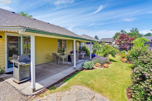 603 Lone Oaks Loop, Silverton, OR 97381 - fenced backyard with a patio
