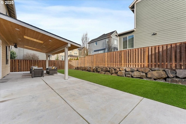 view of patio featuring an outdoor hangout area