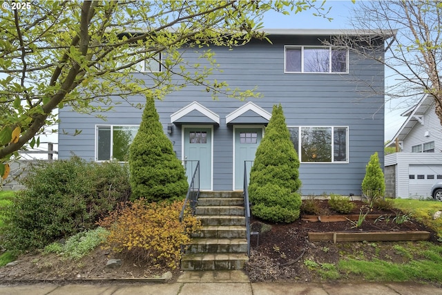 109 NE Shaver Ave, Portland, OR 97212 - view of colonial-style house