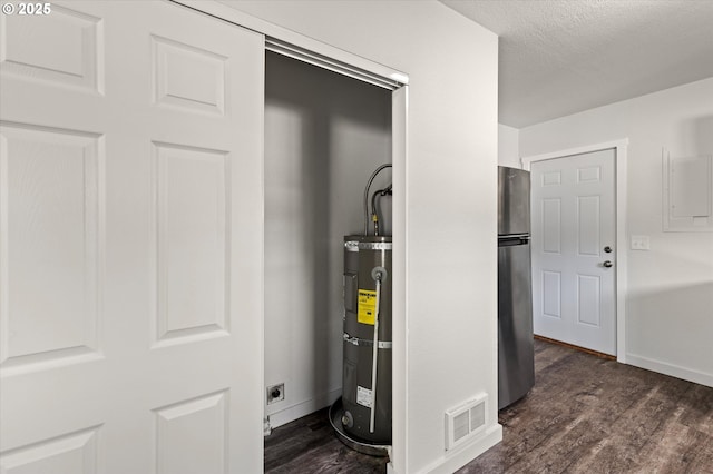 320 Beech St, Longview, WA 98632 - utility room with strapped water heater
