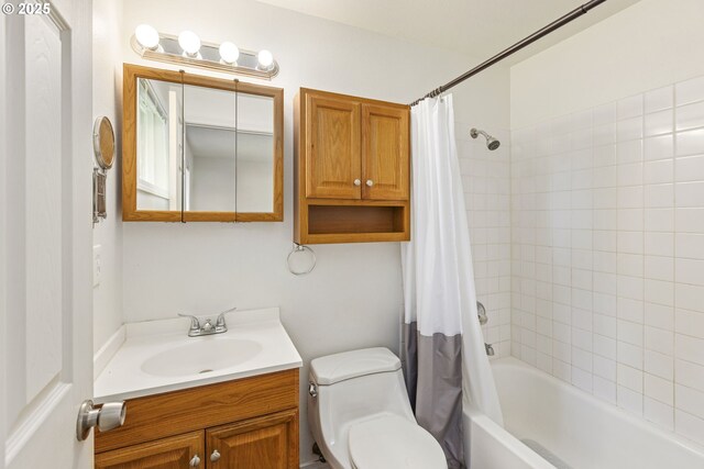 6253 SW 204th Pl, Beaverton, OR 97078 - unfurnished bedroom with light wood-type flooring and a closet
